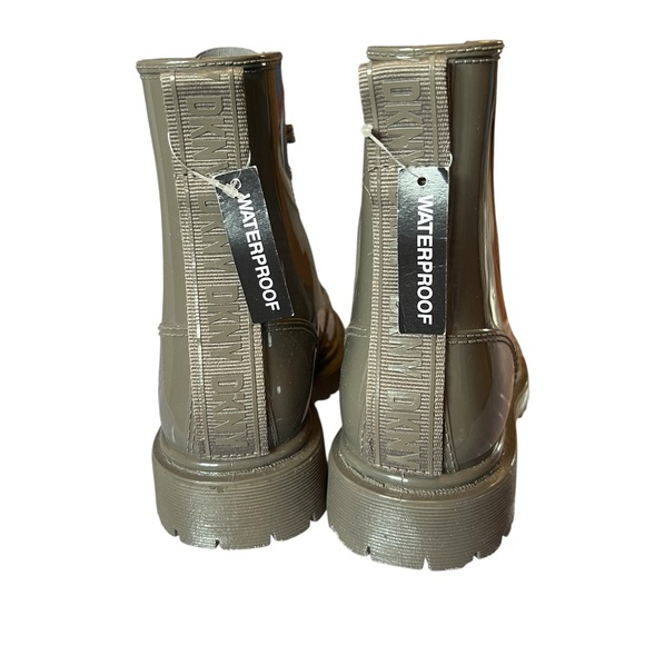 NWOB~ Dkny Tilly Rain Boot Womens
Waterproof Lace Up Booties. Size 8m. - Picture 5 of 10